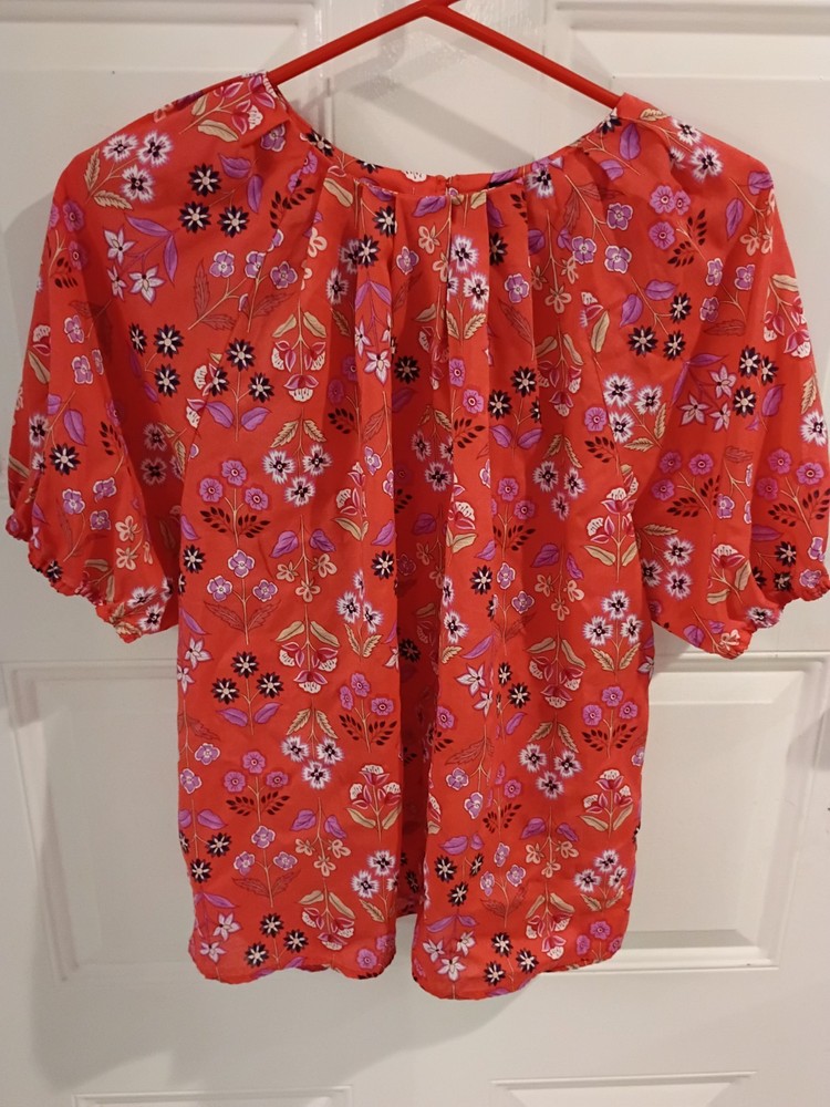Ann Taylor Blouse Size Medium Floral Short Sleeve