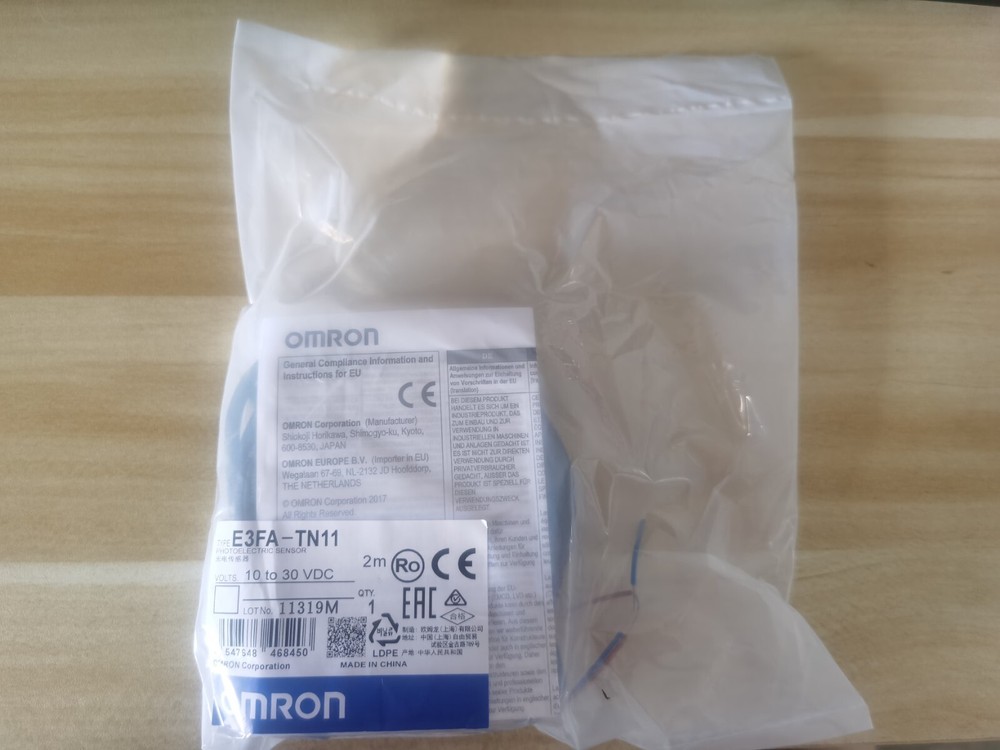 New Omron E3FA-TN11 E3FATN11 2M Photoelectric Sensor #ZT