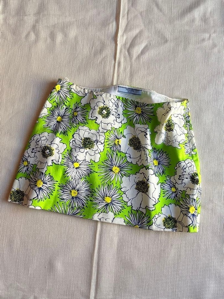 Prada Mini Skirt Size 36 Retro Floral Pattern Lime Green 30cm Length Used Japan