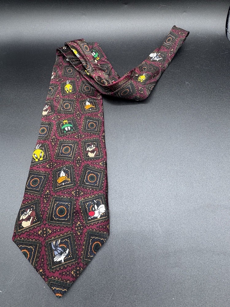 Vintage 1996 Looney Tunes Mania Silk Tie Bugs Bunny Tweety Marvin Taz Daffy
