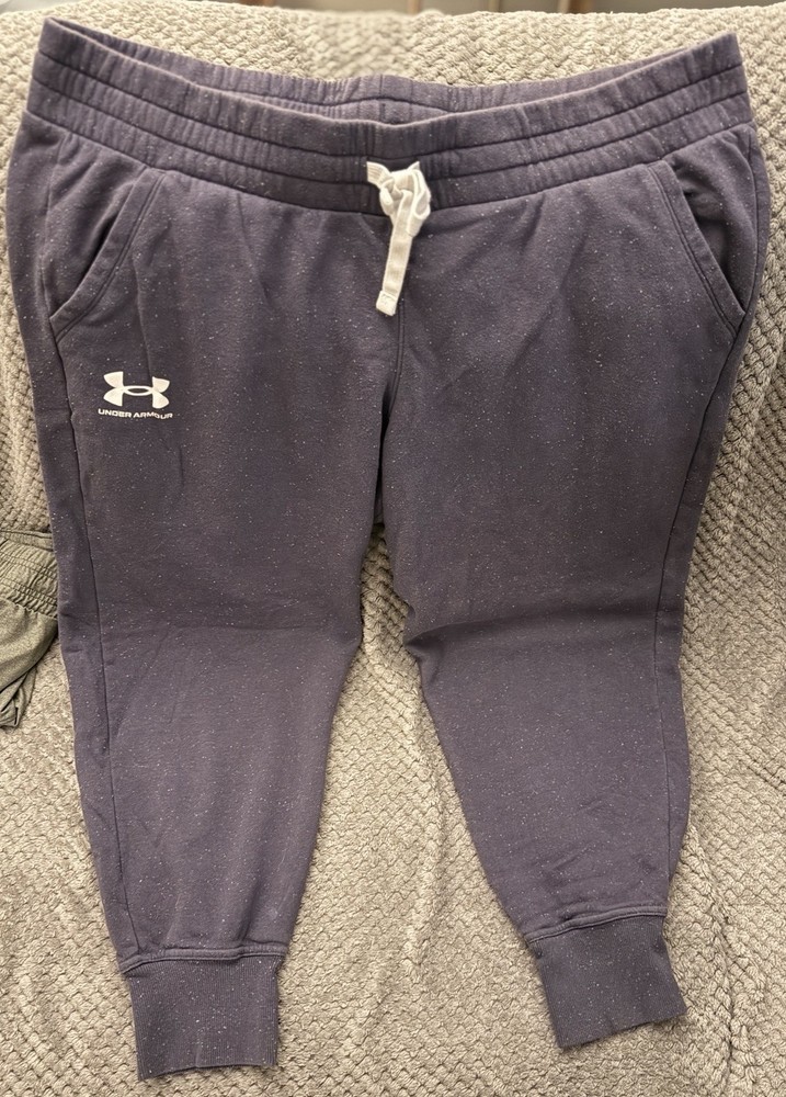 Under Armour Women’s 1x Fleece Joggers with Drawstring Waist