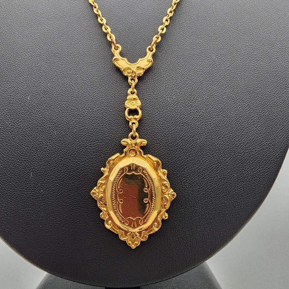 Vintage Signed ART Victorian Revival Gold Tone Ornate Locket Pendant Necklace