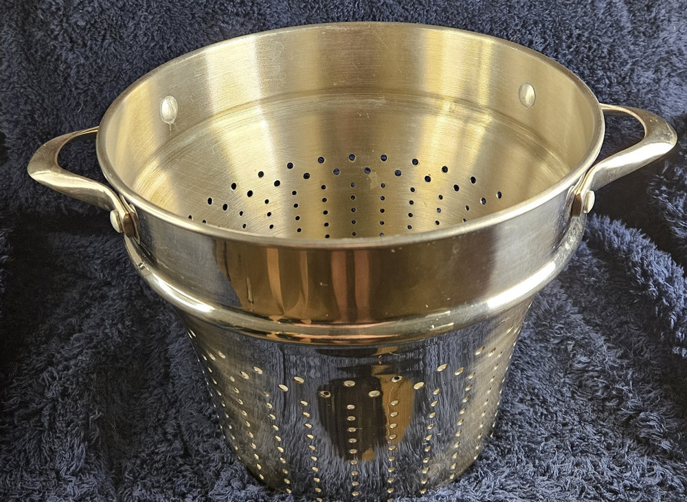 Large Stainless Steel Colander with Handles, Silver, 11