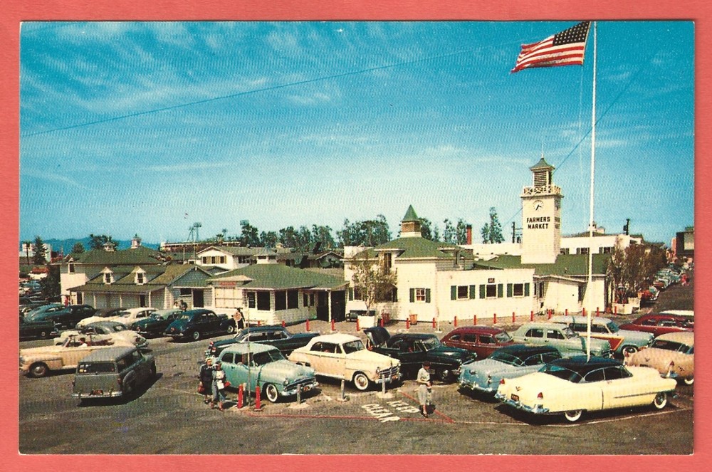 FARMERS MARKET, LOS ANGELES, CALIFORNIA – Vintage Cars - 1950s Postcard