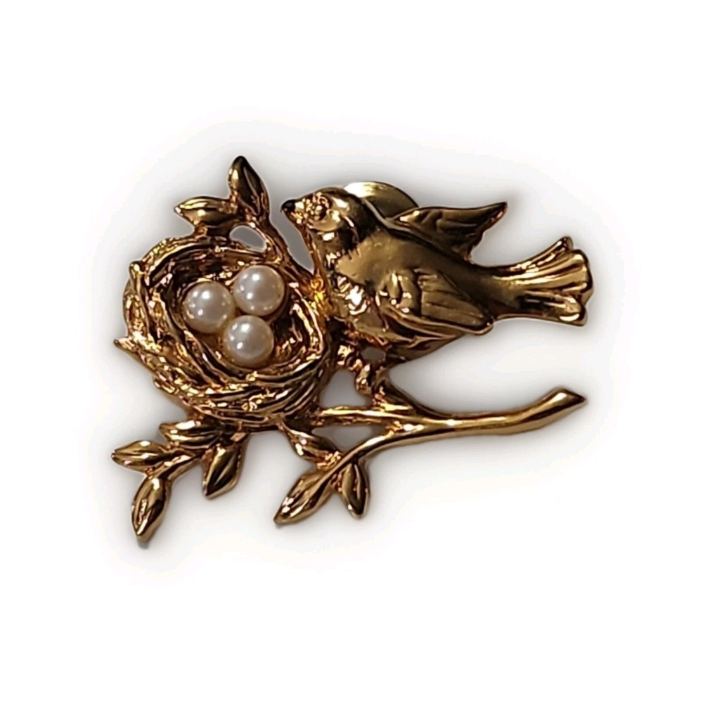 Vintage Avon Bird and Nest Tac Tie Pin Faux Pearl Eggs Gold Tone 1.5