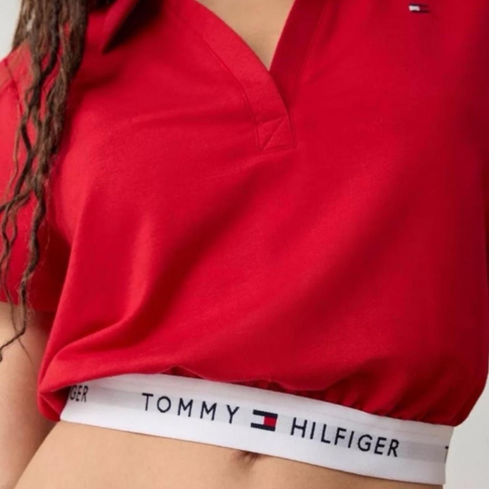 Tommy Hilfiger Cropped Logo Polo Shirt M Red Short Sleeve Elastic Hem
