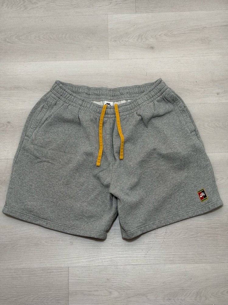 Nike SB Court Fleece Skate Shorts Mens Size 2XL XXL Grey DH1994-063