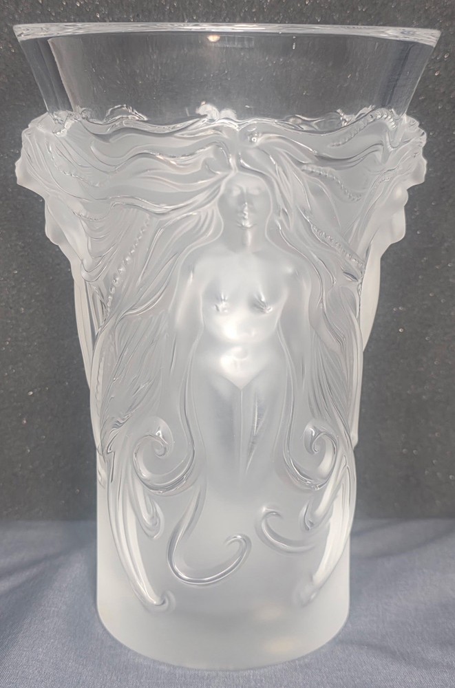 Lalique Fantasia Vase Clear