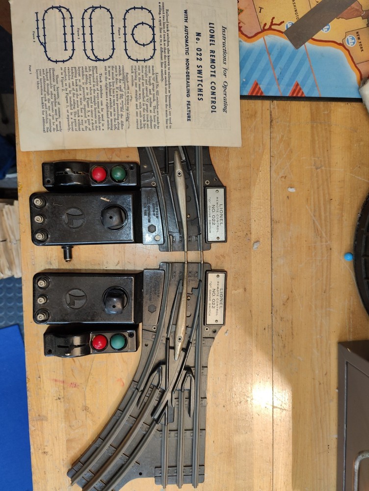 Lionel 042 Postwar Remote-Controlled Switches with Instructions