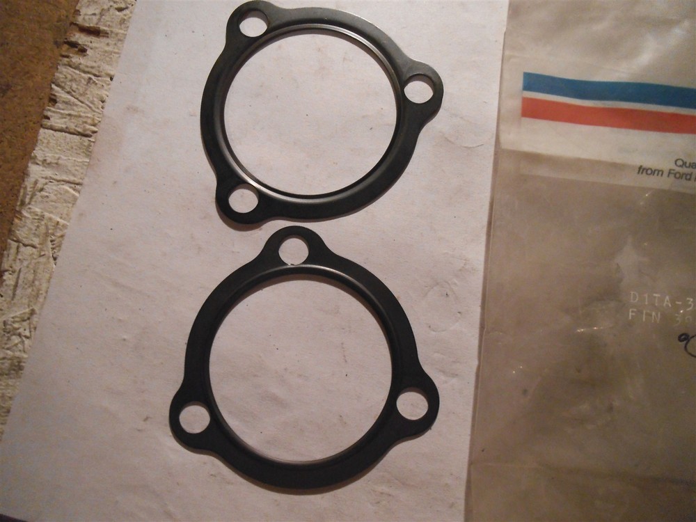 Qty=2: Ford / New Holland Seal Part # 3946541 -New