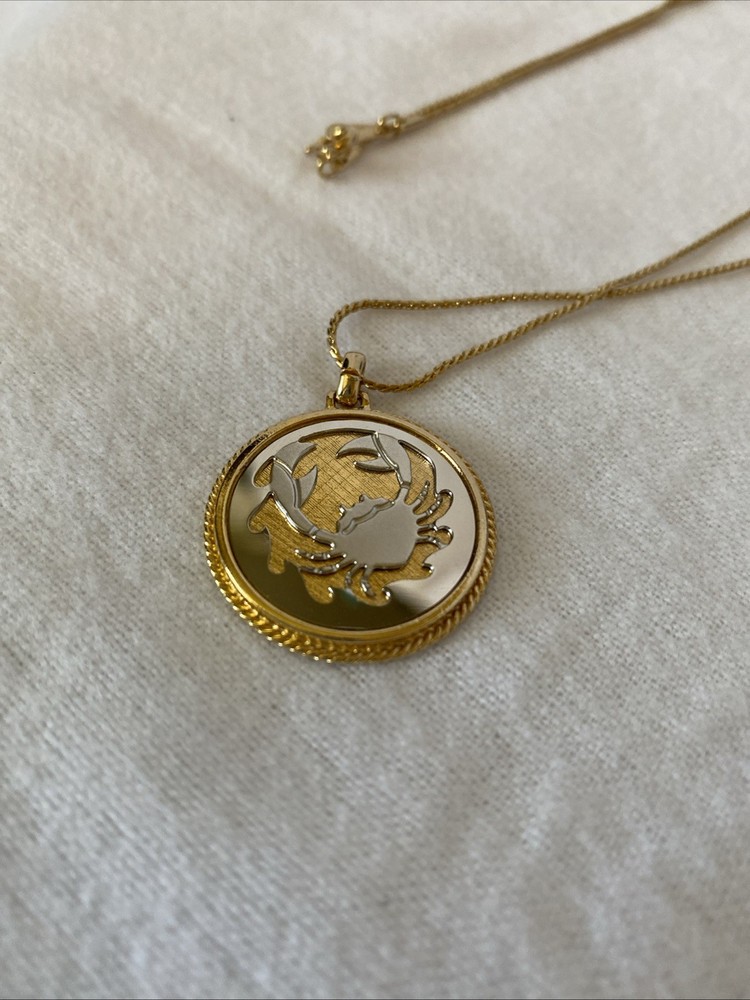 Vtg Avon Star Gazer Zodiac Cancer Gold & Silver Tone Necklace / Pendant