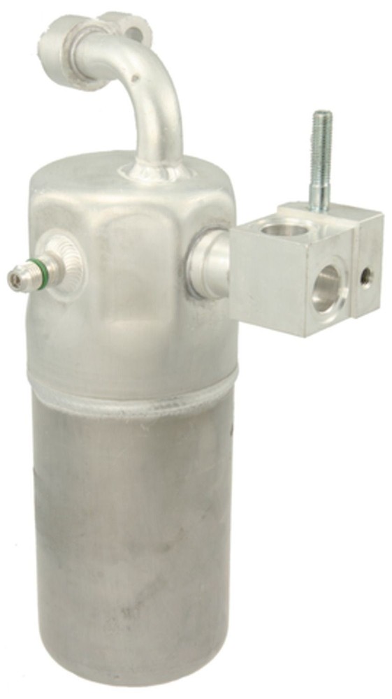 Four Seasons 83290 Accumulator For Select 00-02 Cadillac Chevrolet GMC Models