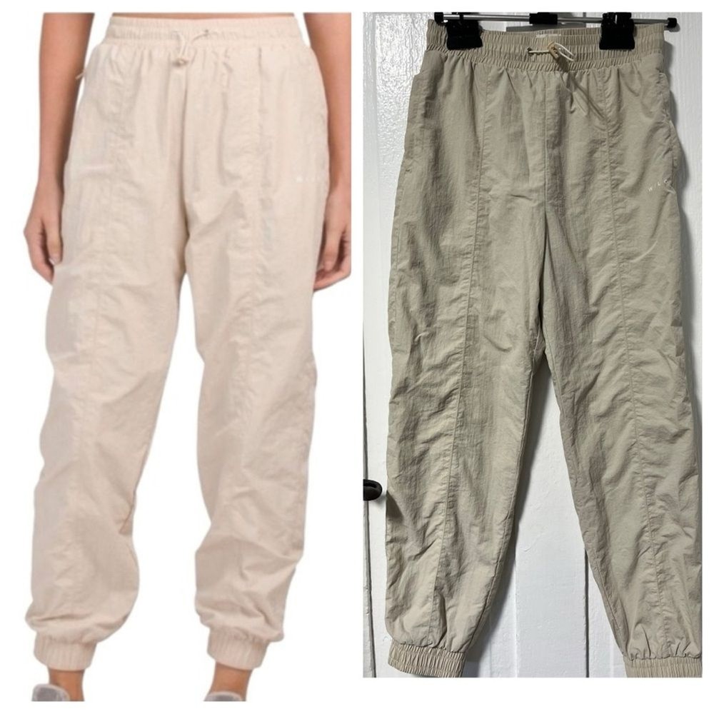 Wilo The Label Tan parachute nylon jogger size small