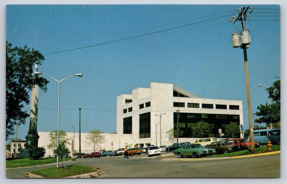 Janesville Wisconsin~New Parker Pen Co Office Bldg & Parking Area~Vintage PC
