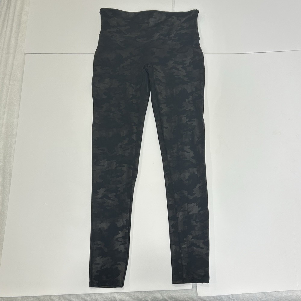 Spanx Black Camouflage Print High Waisted Leggings. Women’s Large