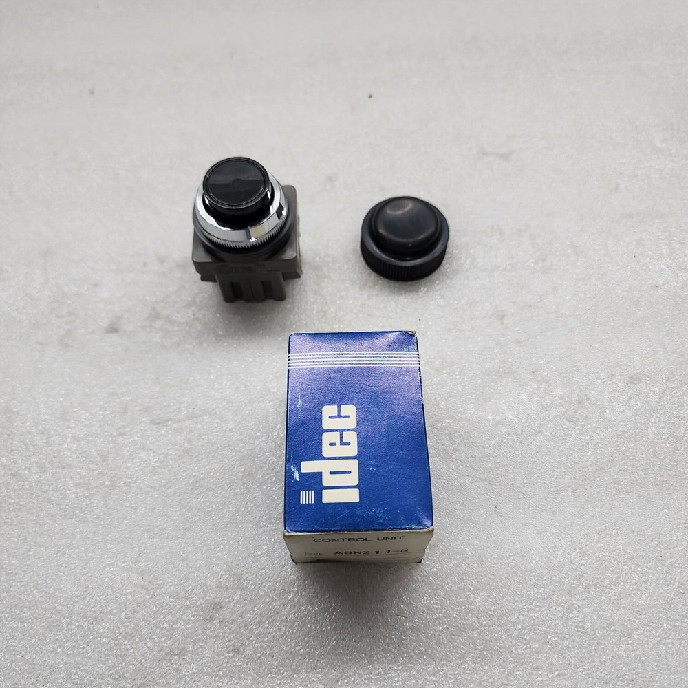 IDEC ABN211-B PUSH BUTTON