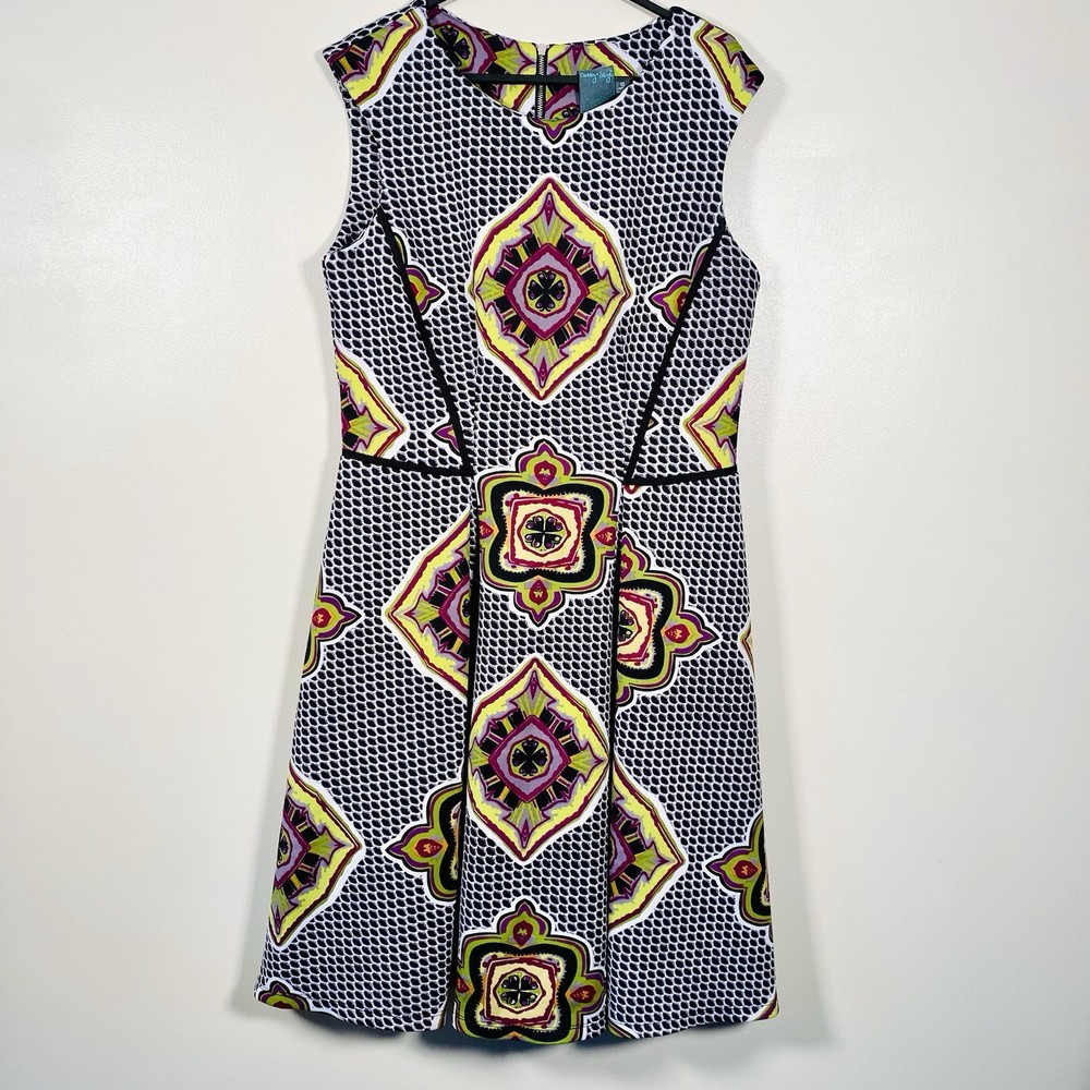 Gabby Skye Fit And Flare Dress Women’s Size 10 Fitted Full Zip Stretch Party