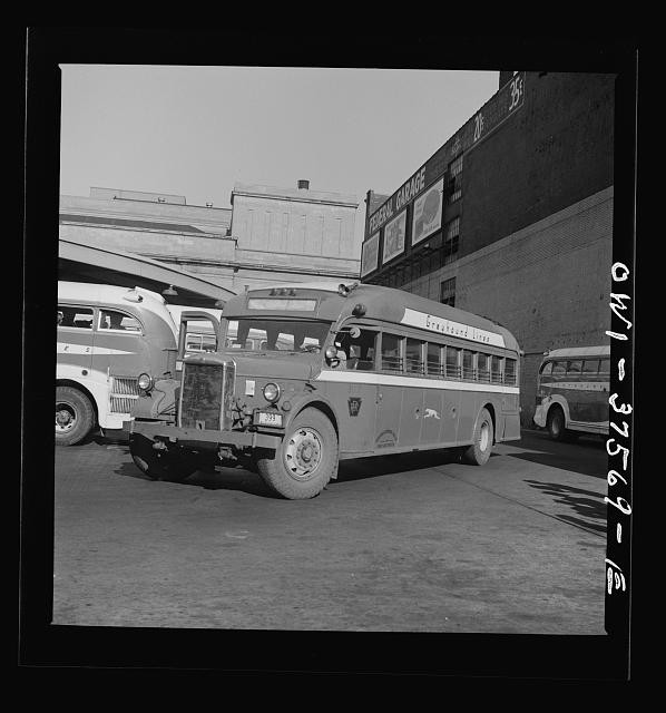 Photo:Boston Massachusetts 1930s Greyhound Lines Bus Garage
