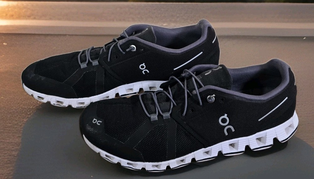 OnCloud5 Swiss Engineering Blk Running Mens Athletic Shoe Sneakers Sz US 11.5