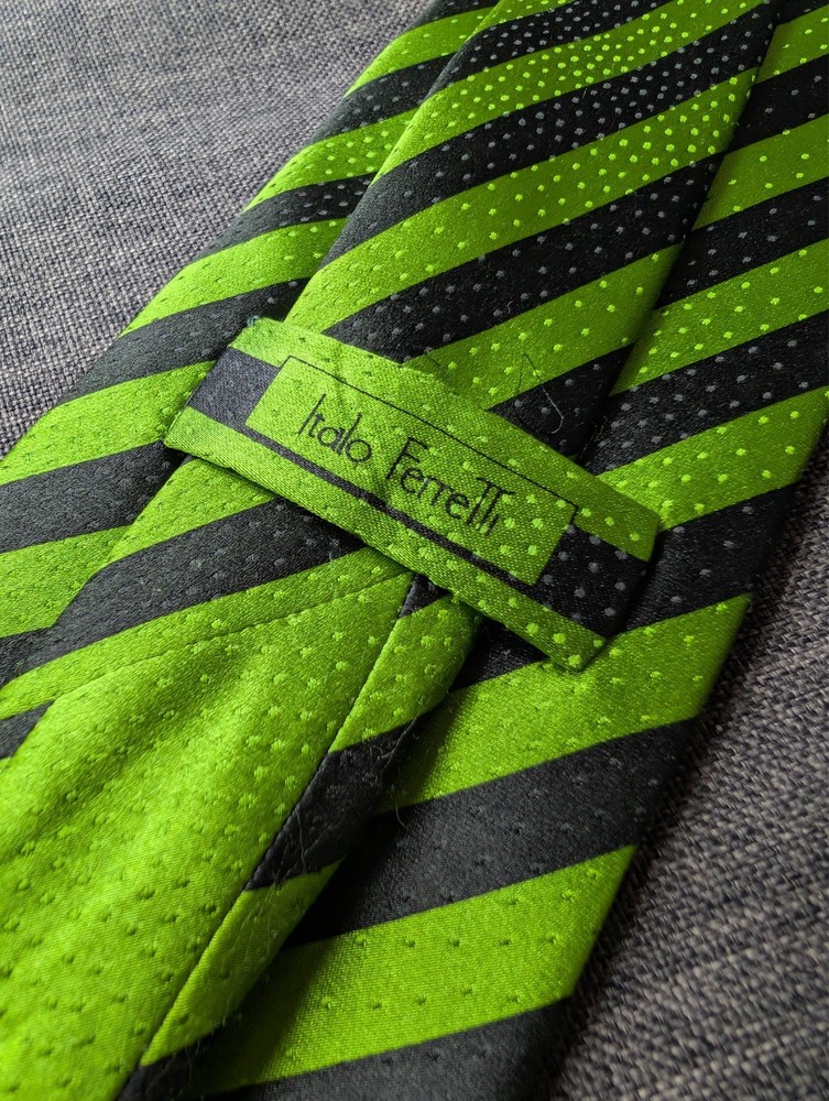 Italo Ferretti Tie 100% Silk. Made In Italy. Silvi Marina