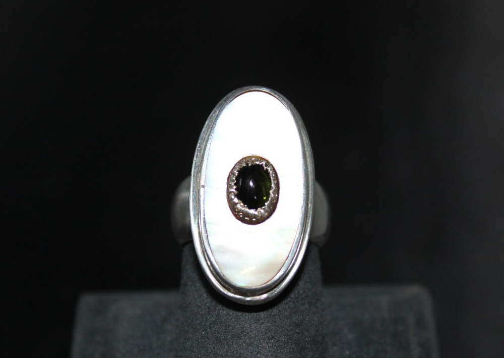 Black Onyx and Mother Of Pearl Sterling Silver Ring Size 5.5.