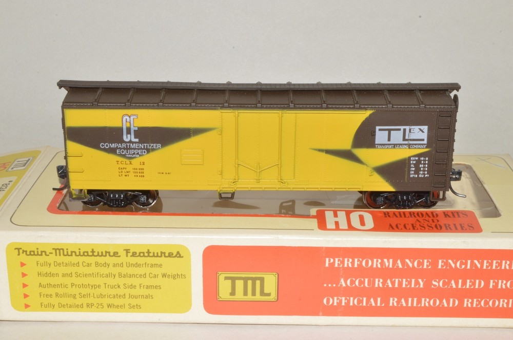 HO scale Train Miniature Transport Leasing Co 40' plug door box car MW KD's