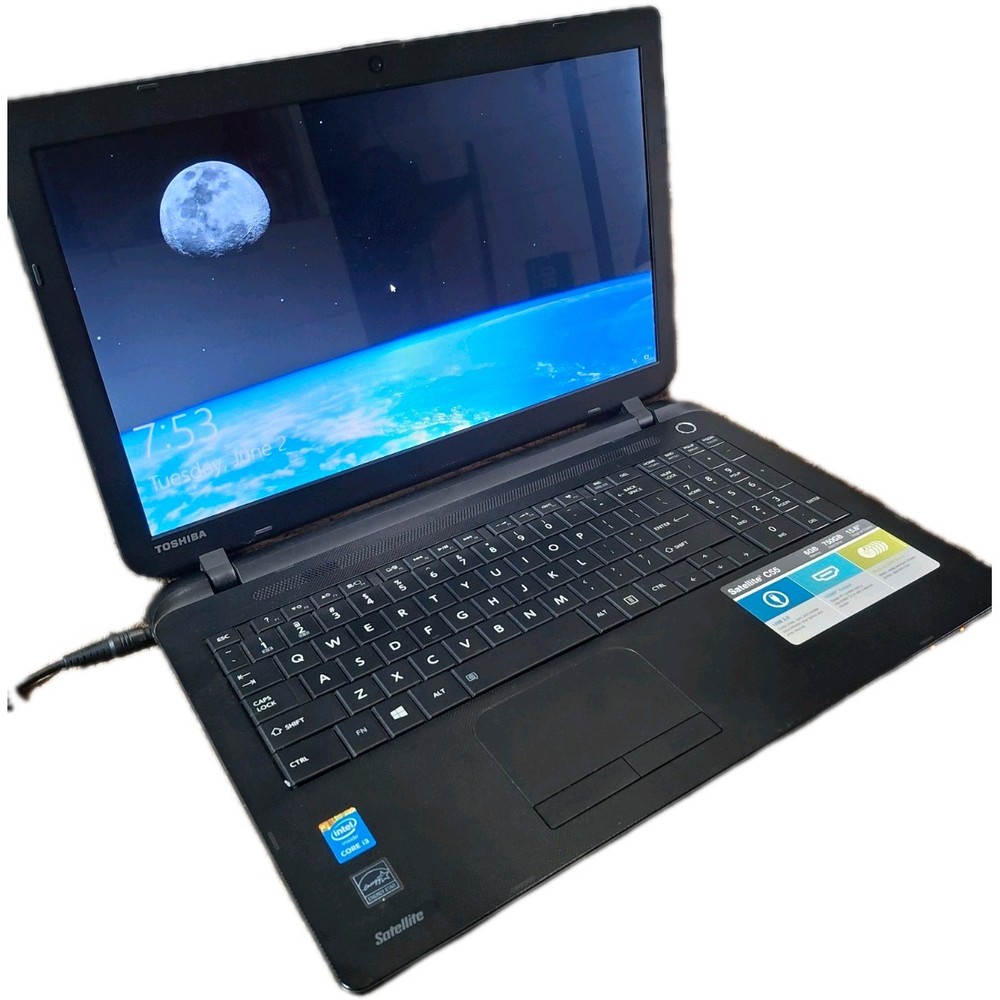 Toshiba Satellite C55-B5200 Laptop w/cord. 15.6