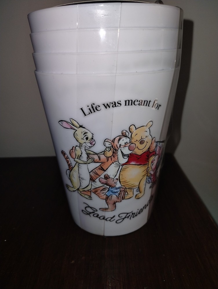 Disney Winnie the Pooh GOOD FRIENDS 4 Pack Plastic 16oz Cups.