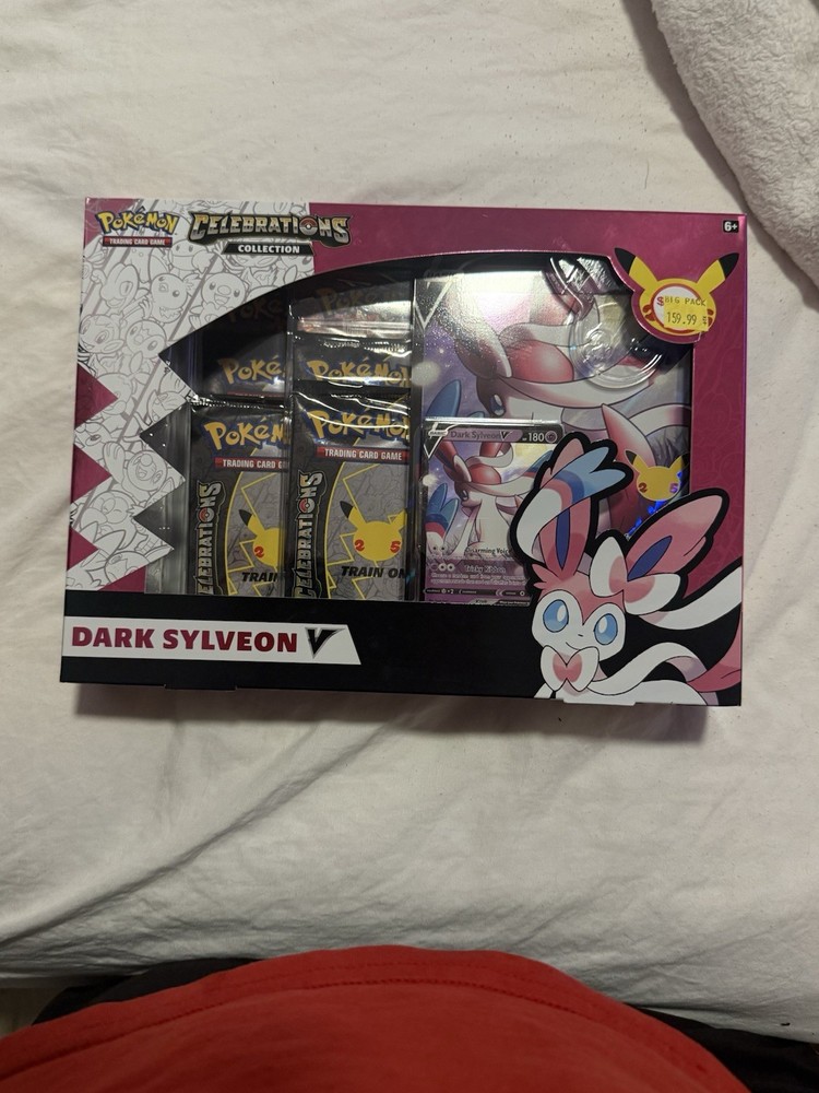 Pokémon TCG Celebrations Collection Box Dark Sylveon v Oversize Card (2021)