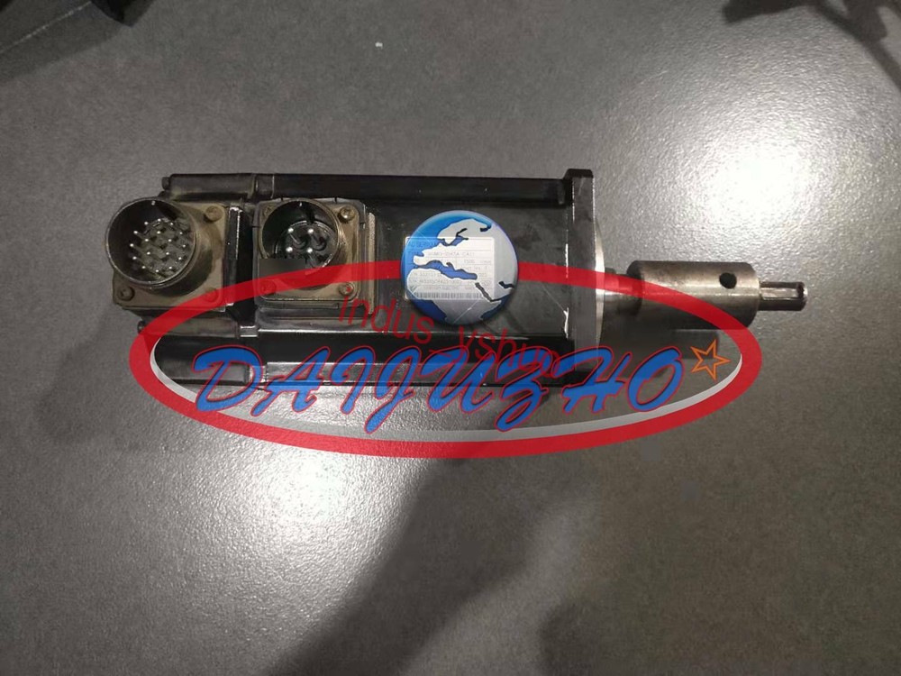 ONE USED Yaskawa Servo Motor SGMG-05K3A-CA11 450W Tested
