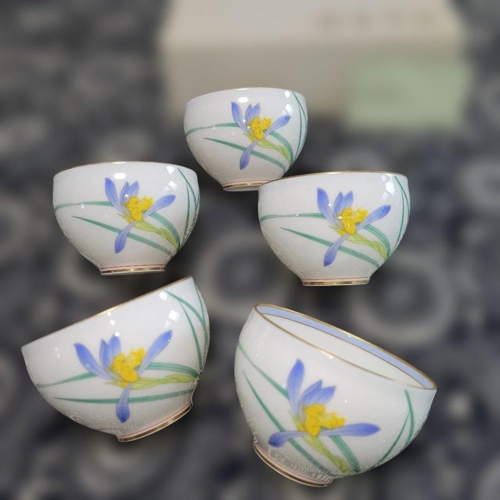 Koransha Iris pattern Teacup Set of 5 Blue & Yellow Gold Edged Porcelain