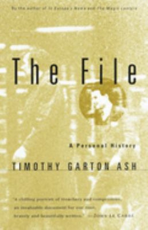 The File : A Personal History Paperback Timothy Garton AshFree US Delivery | ISBN:0679777857