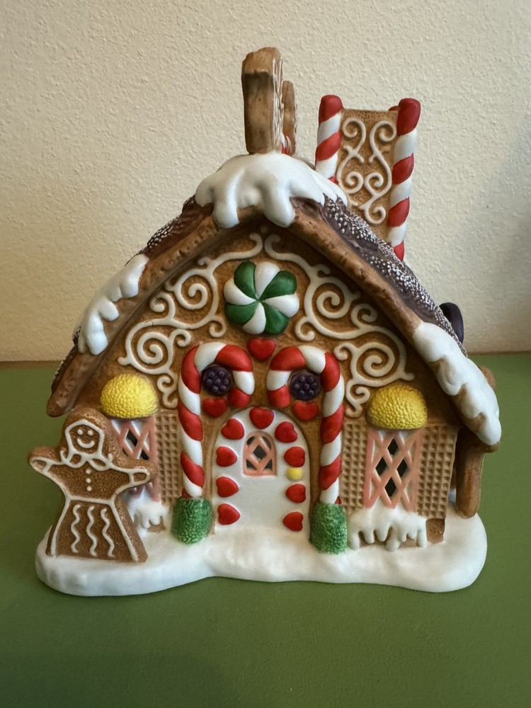 Partylite P7304 Gingerbread House Ceramic Tea Light Candle Holder Christmas