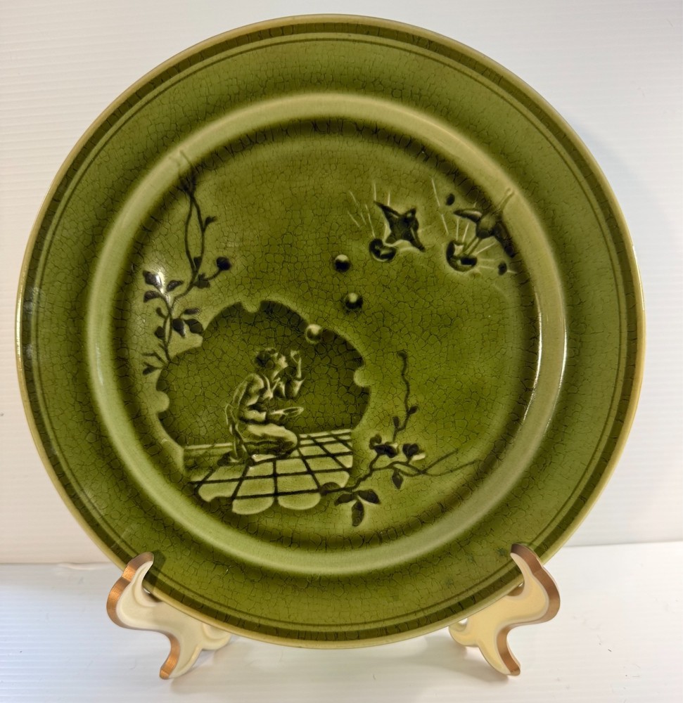 Choisy-Le-Roi Green Majolica Belle Epoque Japonism Plate Blowing Bubbles 2 of 3