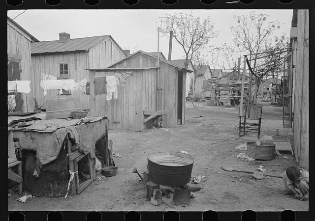 Photo:San Antonio Texas 1939 Mexican Corral Courtyard Laundry Scene