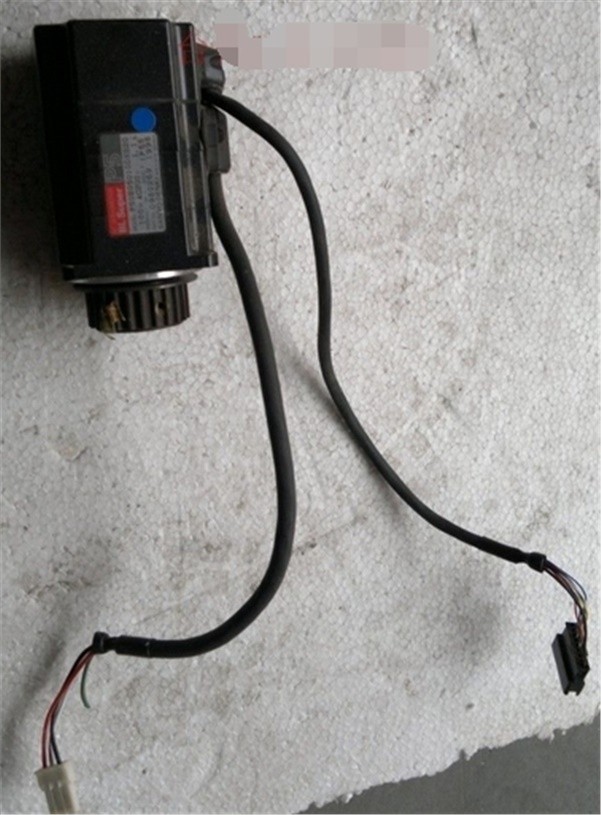 Used 1Pcs Servo Motor Sanyo P50B05010DXS20 Plc Module pm