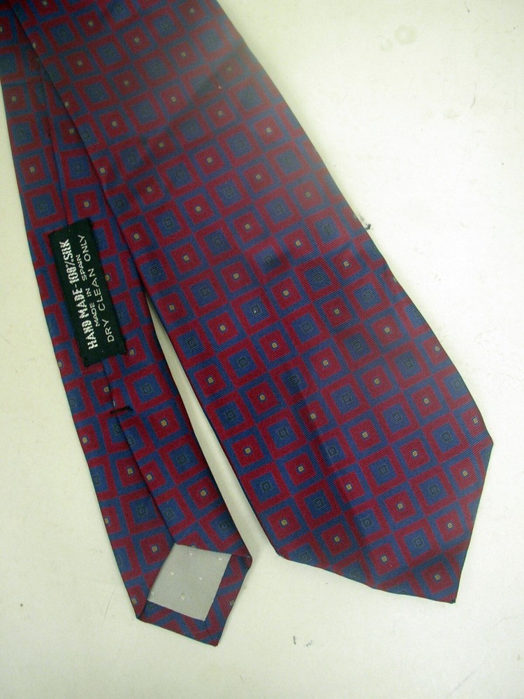 Luxury Richelle Deluxe Burgundy Blue Print Silk Necktie 58x3 Inches