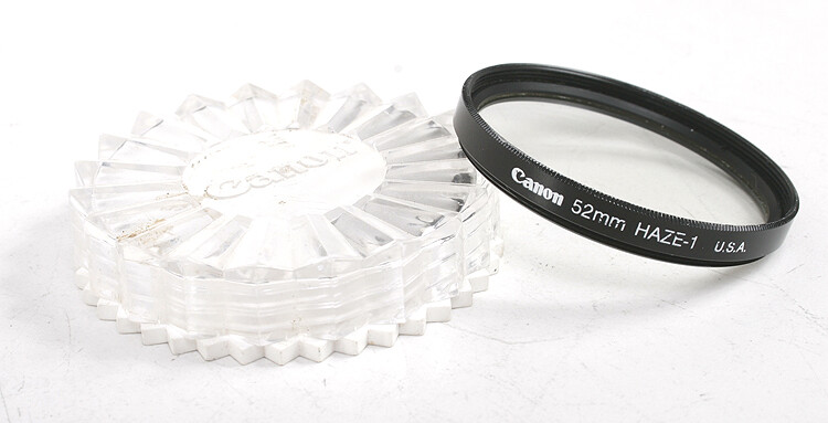 CANON HAZE-1 52MM FILTER WITH CASE/165111