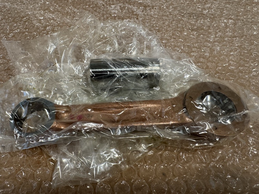 Polaris 700 /900/ 1050 '96-'97 Connecting Rod Kit 2200674 - missing parts