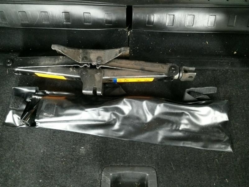 PATHFINDR 2017 Jack 1038466731 NO FOAM TRAY NO SPARE TIRE