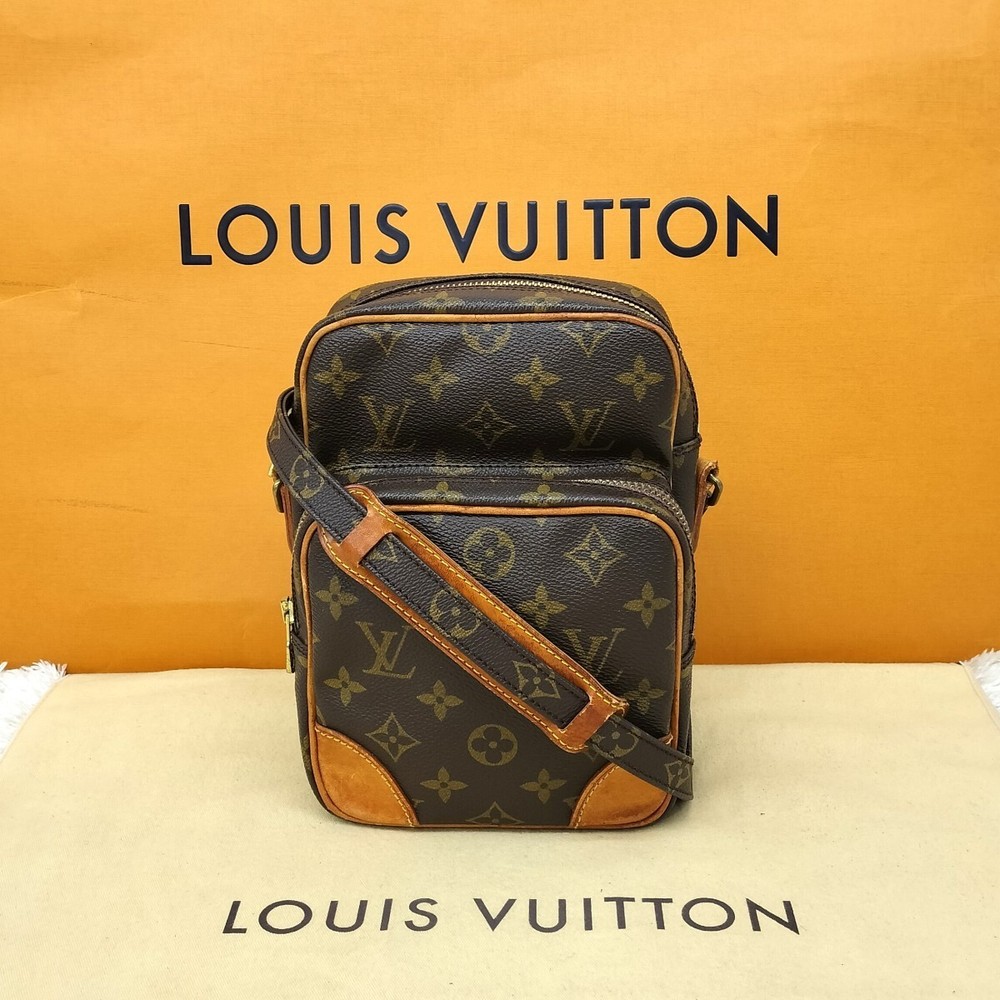 Louis VuUITTON Amazon Shoulder Bag Crossbody Messenger in Excellent Condition