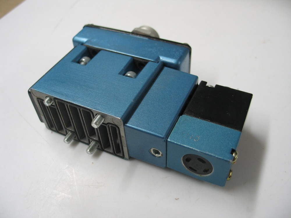 New Mac Mv-A1C-A111-Pm-501Da Solenoid Valve 24Vdc A1424
