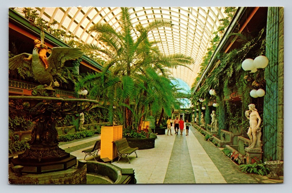 Clearwater Florida Kapok Tree Inn Entrance Mall VINTAGE Postcard