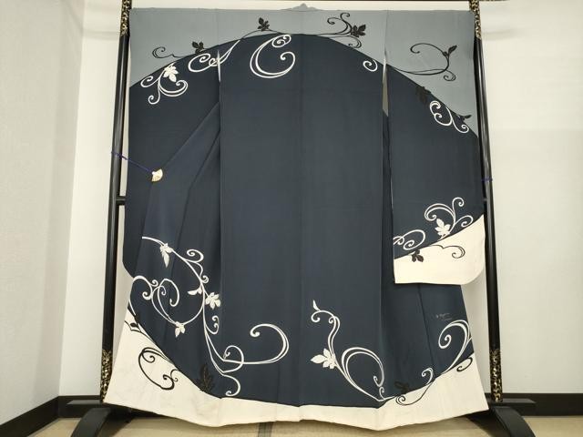 Heiwaya Kimono Luxury Embroidered Long-Sleeve Traditional Japanese Wear
