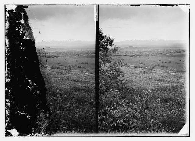 Photo:Jordan 1900s Landscape Valley Black and White Photograph