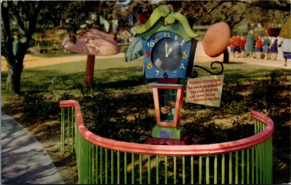 Hickory Dickory Dock Children's Fairyland Oakland CA Mirro-Krome Postcard
