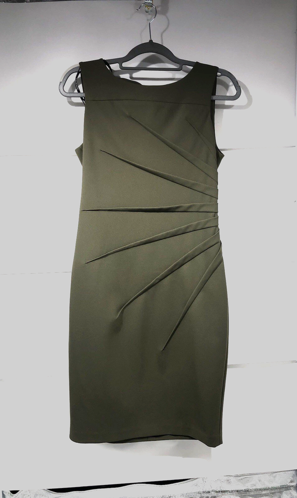 Calvin Klein Dress Women's Size 8 Sheath Scuba Stretch Sleeveless Knee Length