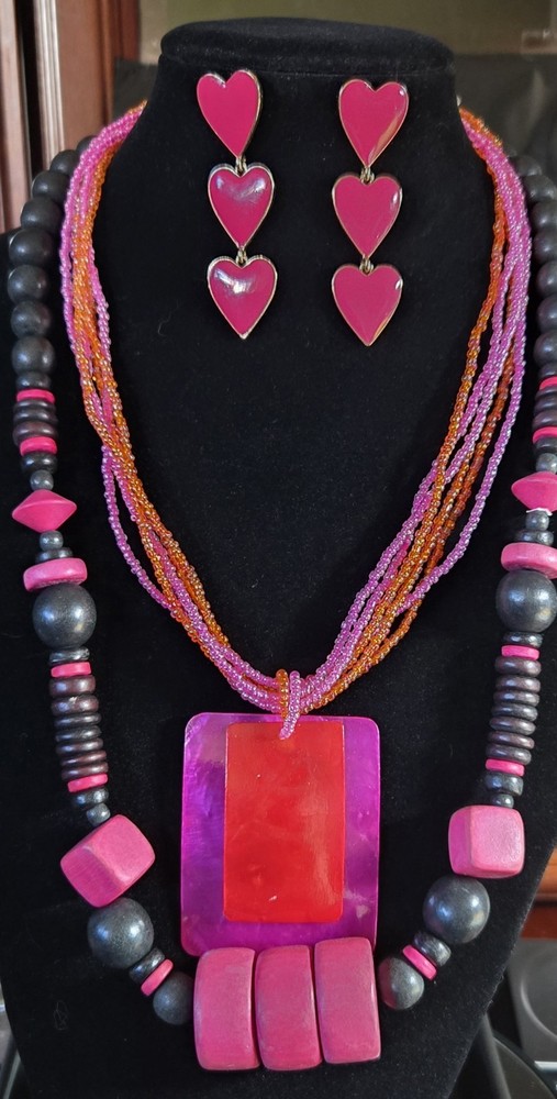 Lot 2 Necklaces Heart Earrings Beaded Wood Plastic Pink Black Red Tribal Boho