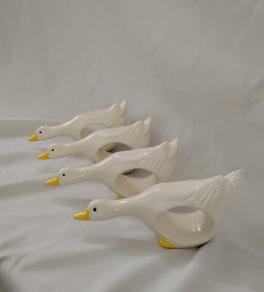Set of 4 Ceramic Duck Napkin Rings Sm