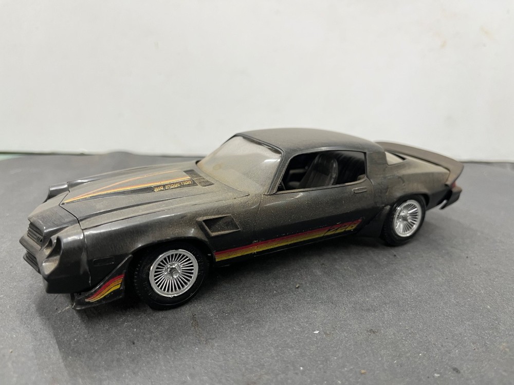 C6 MPC Chevy Camaro Z-28 built Vintage Car model 1/25 McM.